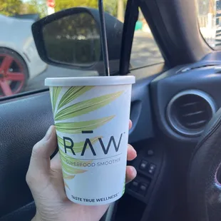 PUMPED smoothie :  peach  banana  strawberry