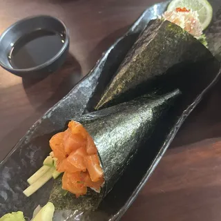 Spicy Salmon Hand Roll