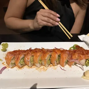 Lomi Lomi Sushi Roll