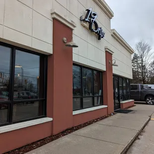 the outside of a restaurant