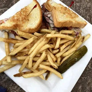 Pastrami Primanti