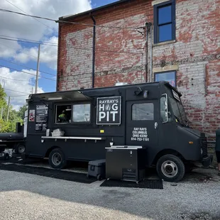 a black food truck