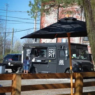 a black food truck