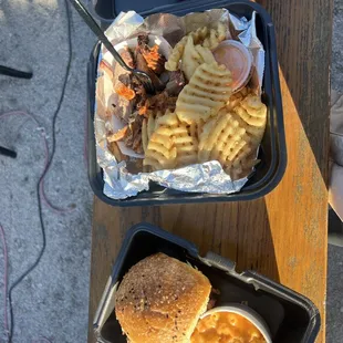 Pulled pork, Mac and cheese, waffle fries