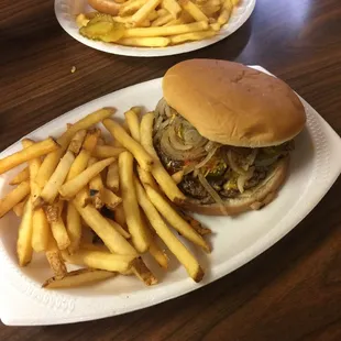 Raykies Grill & Dairy