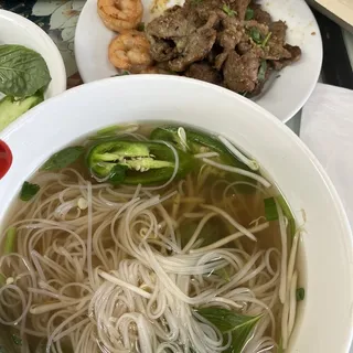 Grilled Beef and Shrimp Noodle Soup(PHO TOM BO NUONG)