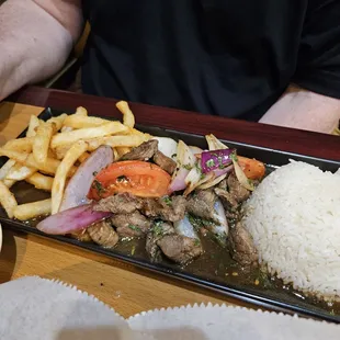 Lomo saltado