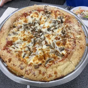 Beef with mushrooms and onions