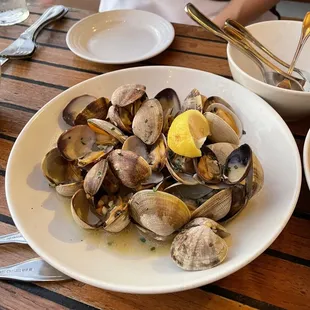 a plate of clams