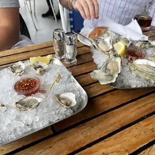 Half Dozen 1/2 Shell Oysters*