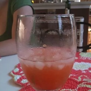 D L.