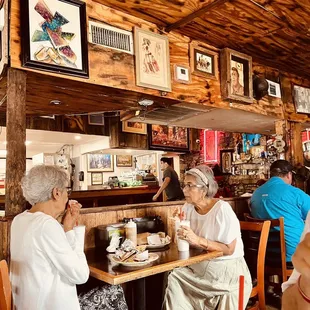 Fun decor and an old fashioned juke box plays constant classics too