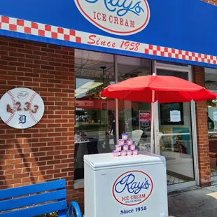 Rays Ice Cream prepackaged scoops - perfect for any event!