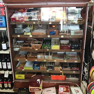 Cigars in humidifier