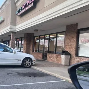 Outside of Ray&apos;s