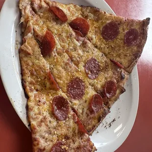 2 pepperoni slices cut in half