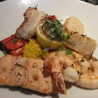 Broiled Seafood Platter