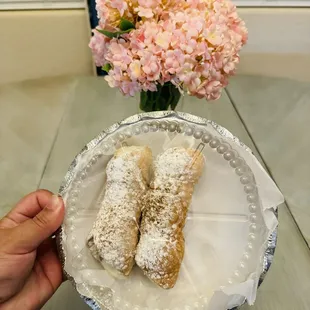 Cannolis
