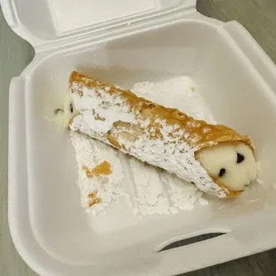 Cannolis