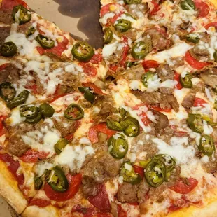 Meat Lovers Pizza with jalapeño no ham