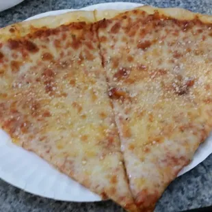 2 slices of cheese which is a lunch special M-F 11:30-3:00.  Comes with a fountain drink and is only $4.55 after tax!  Score!