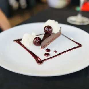 Flourless chocolate torte