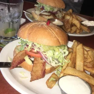 Guacamole burger, so good I get it every time I come!