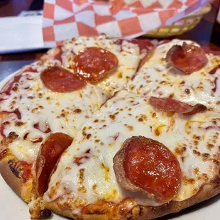 personal pizza NOT BAD!