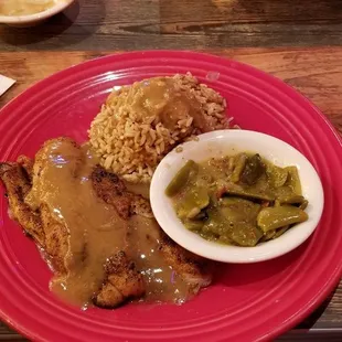 Good blackened catfish and bread, blah sides.