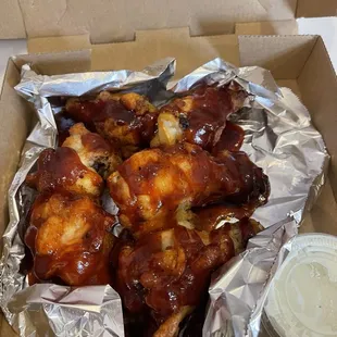 6 pic BBQ Wings
