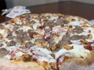 C&C Mun-Cheeze Pizza