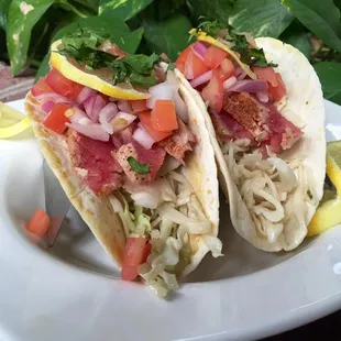 two tacos on a plate