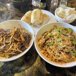 Beef bowls and sesame pockets