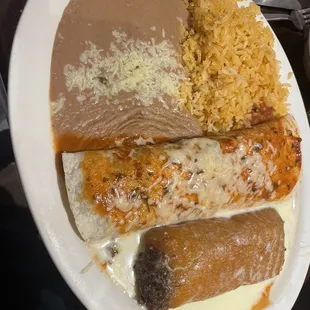 It's a shitty picture that matches the shitty food.  Blah