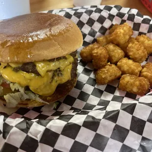 Just absolutely fantastic good ol classic burger