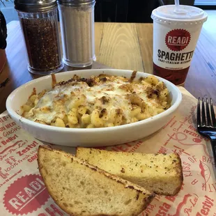 Baked Cav n Cheese with garlic bread