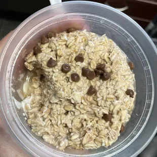 Peanut Butter Chocolate Chip Overnight Oats