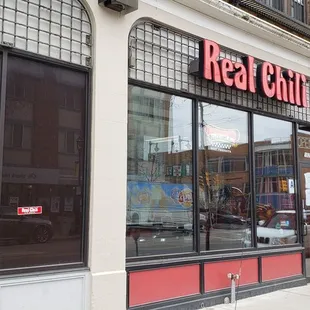 the outside of the restaurant