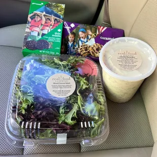 Mixed Greens Salad &amp; Clam Chowder!!! Plus Girl Scout Cookies = Spoiled!!!