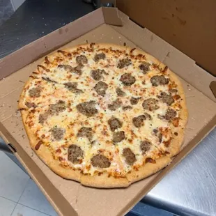 Mama's meatball marinara pizza