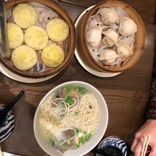 Chicken soup dumpling