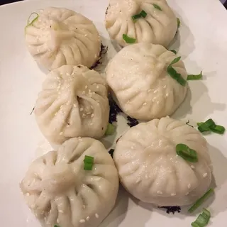 Pan-Fried Bun with Egg and Chives