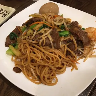 House Special Stir-Fried Ramen