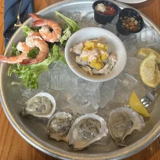 Chilled Seafood Sampler* - Regular