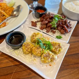 Thai Dumpling - Tasted just like the Thai-style dumplings you will find in Thailand (soft, bouncy, and delicious)