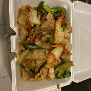 Pad Kee Mao Lunch