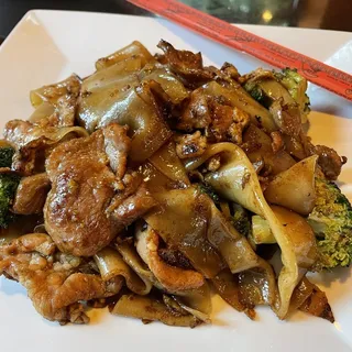 Pad See Ew Dinner