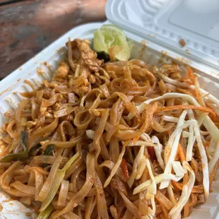 Chicken pad Thai