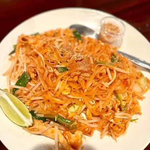 Pad Thai Noodles (chicken)