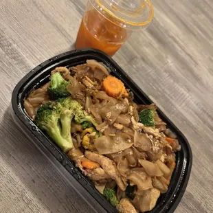 Pad See Ew with Chicken